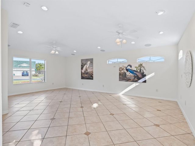 1564 OAK FOREST DRIVE, The Villages, FL 32162