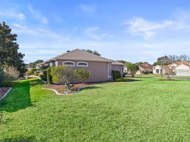 1564 OAK FOREST DRIVE, The Villages, FL 32162