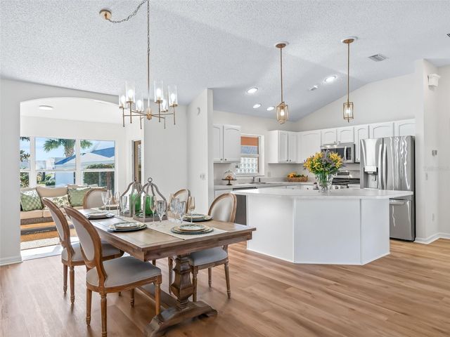 1564 OAK FOREST DRIVE, The Villages, FL 32162