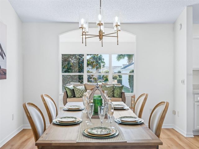 1564 OAK FOREST DRIVE, The Villages, FL 32162