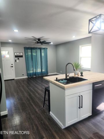 1305 Topside View Drive, Maryville, TN 37803