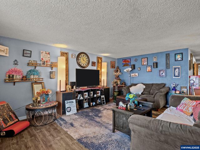4862-4864 Cougar Ct SE, Salem, OR 97317