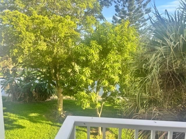 4270 NW 40th Street 306, Lauderdale Lakes, FL 33319