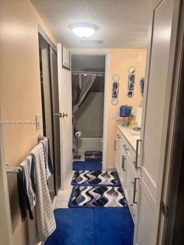 4270 NW 40th Street 306, Lauderdale Lakes, FL 33319