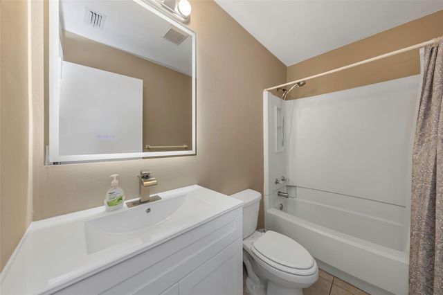 3199 PHLOX DRIVE 214, Palm Harbor, FL 34684