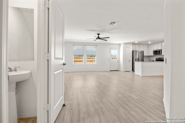 7347 Rosada Way, San Antonio, TX 78218