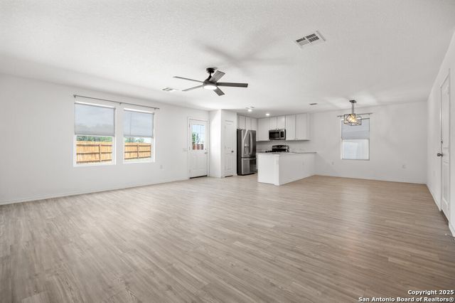 7347 Rosada Way, San Antonio, TX 78218