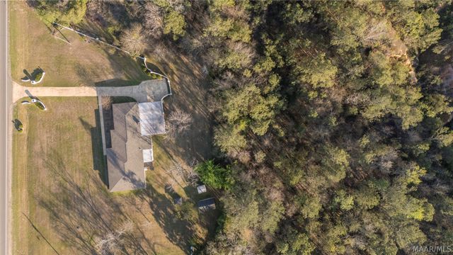 2283 US Highway 31 . N, Deatsville, AL 36022