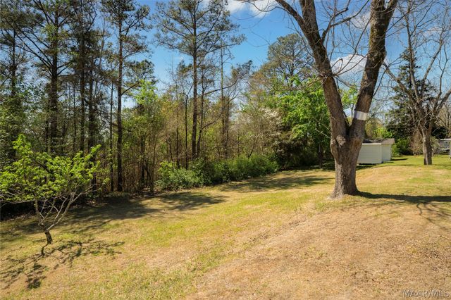 2283 US Highway 31 . N, Deatsville, AL 36022