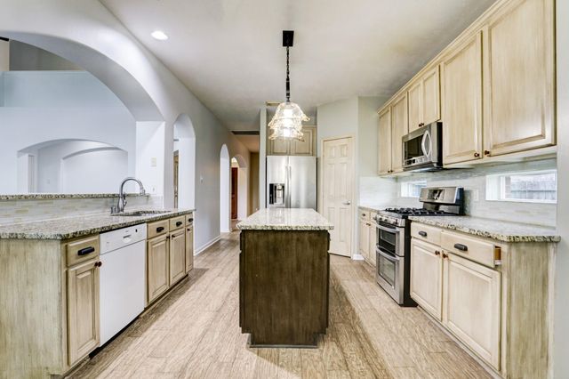 10410 Five Oaks Court, Missouri City, TX 77459