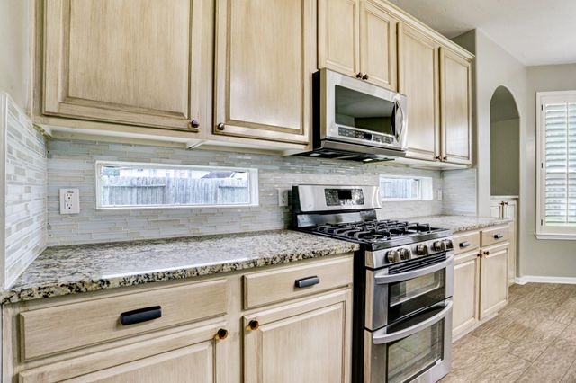 10410 Five Oaks Court, Missouri City, TX 77459