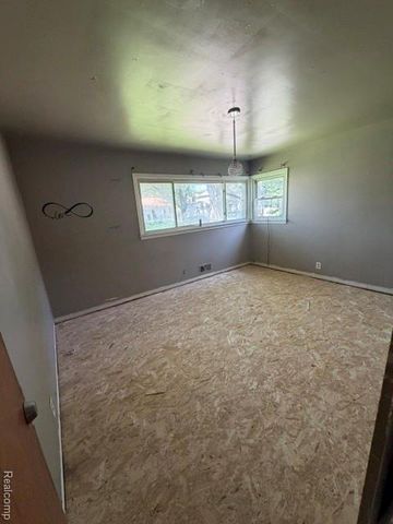 3221 Barth Street, Flint, MI 48504