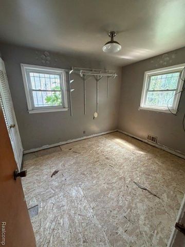 3221 Barth Street, Flint, MI 48504