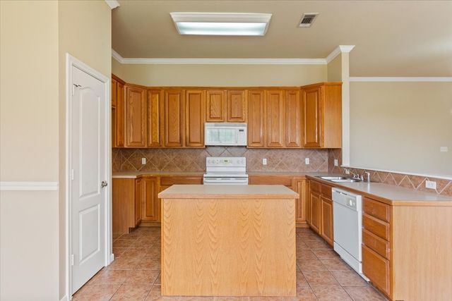 10136 Aragon Drive, Waco, TX 76708