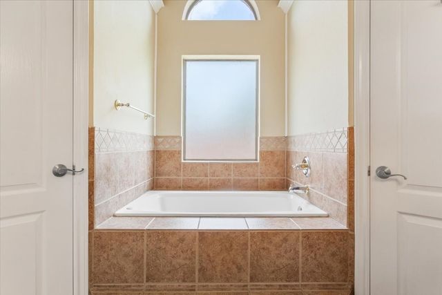 10136 Aragon Drive, Waco, TX 76708