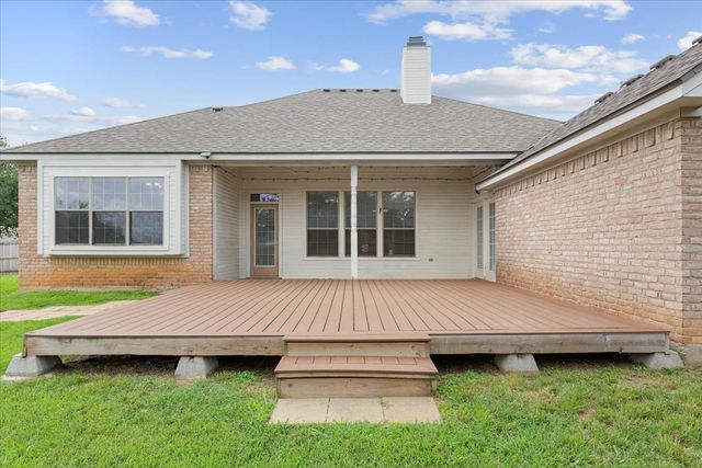 10136 Aragon Drive, Waco, TX 76708