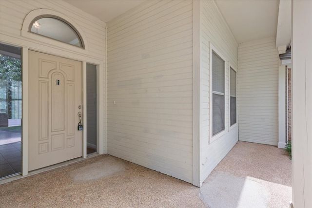 10136 Aragon Drive, Waco, TX 76708