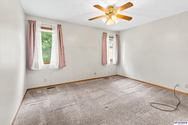 16576 Adams Street, Omaha, NE 68135