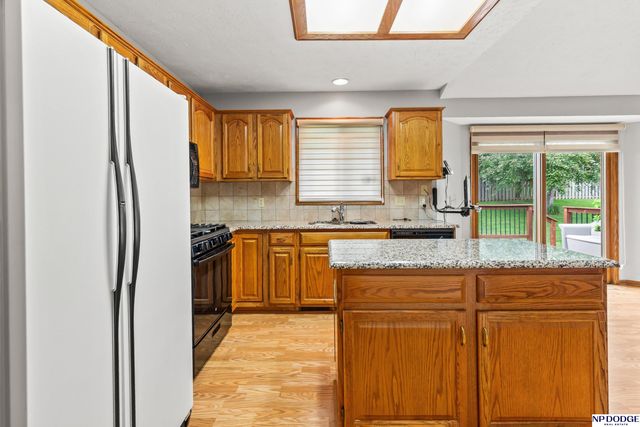 16576 Adams Street, Omaha, NE 68135