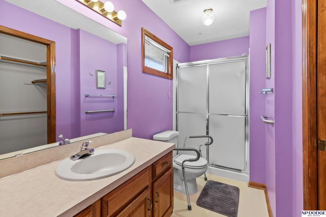 16576 Adams Street, Omaha, NE 68135