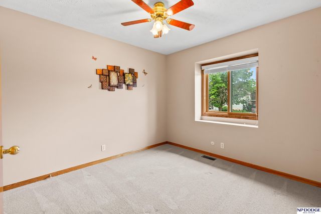 16576 Adams Street, Omaha, NE 68135