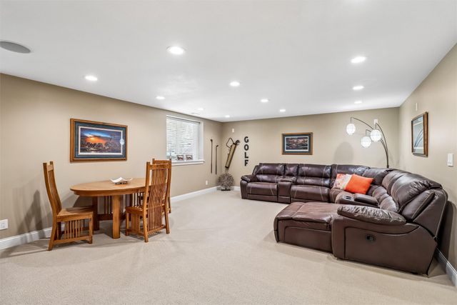 331 NE Aaron Lane, Ankeny, IA 50021