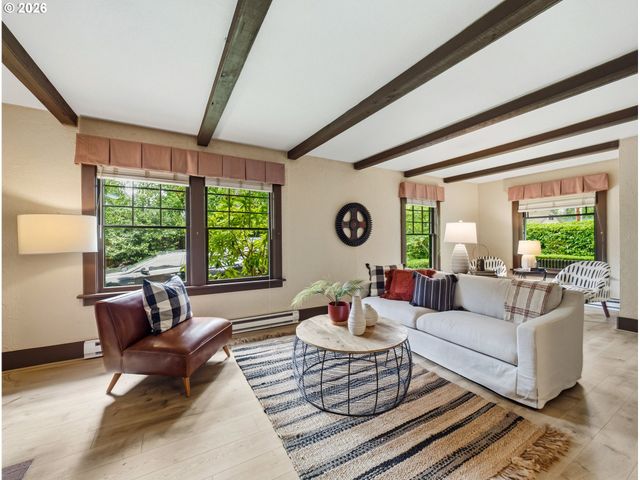 5755 CHILDS Rd, Lake Oswego, OR 97035