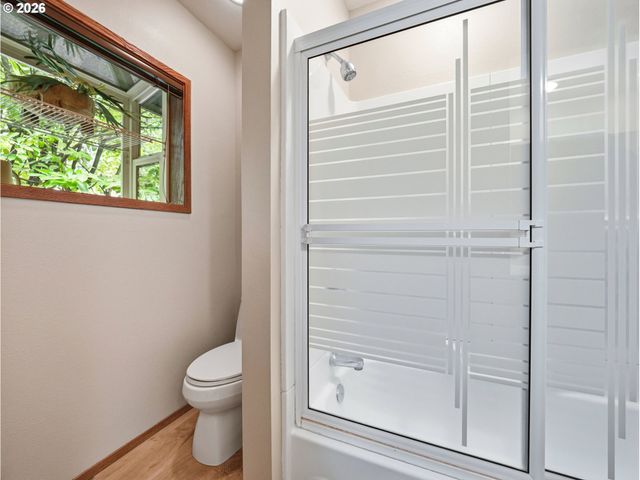 5755 CHILDS Rd, Lake Oswego, OR 97035
