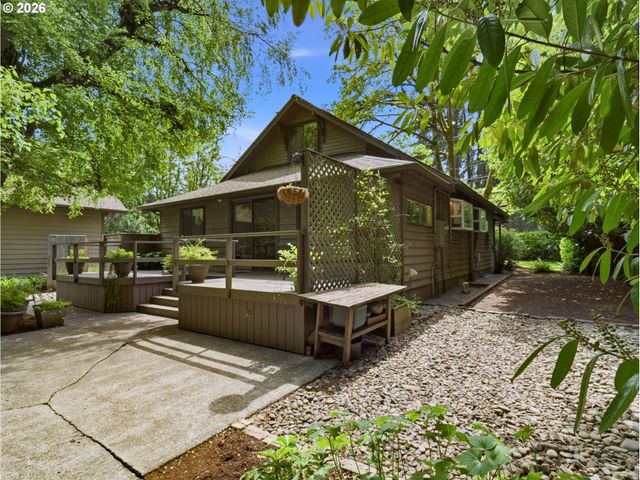 5755 CHILDS Rd, Lake Oswego, OR 97035