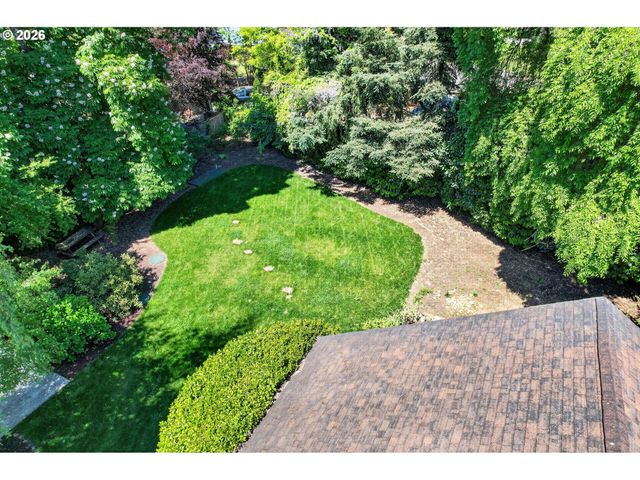 5755 CHILDS Rd, Lake Oswego, OR 97035
