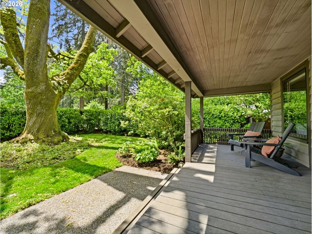 5755 CHILDS Rd, Lake Oswego, OR 97035