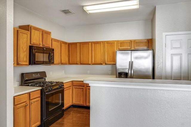 2858 Southampton WAY B, Round Rock, TX 78664