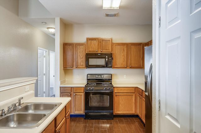 2858 Southampton WAY B, Round Rock, TX 78664