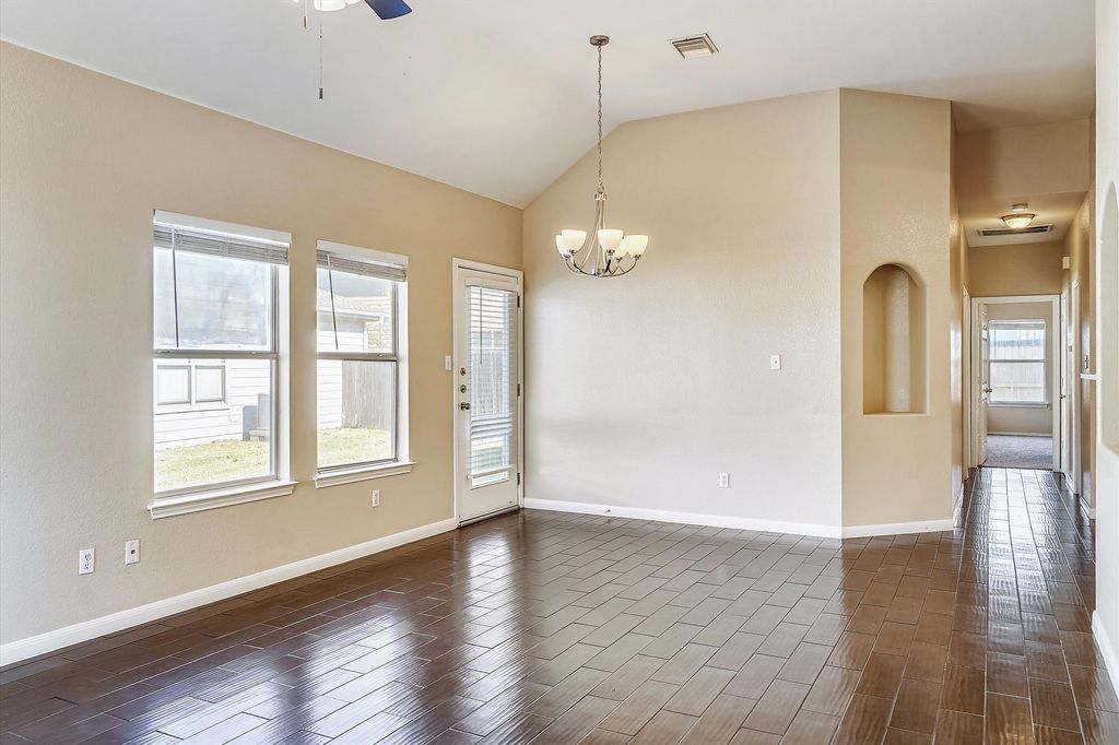 2858 Southampton WAY B, Round Rock, TX 78664