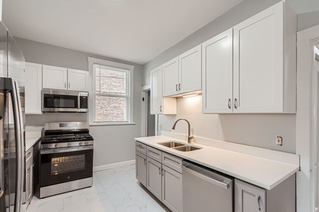 7449 S Vernon Avenue, Chicago, IL 60619