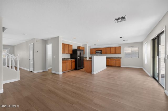 789 E COWBOY COVE Trail, San Tan Valley, AZ 85143