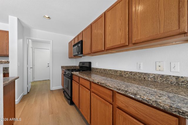 789 E COWBOY COVE Trail, San Tan Valley, AZ 85143