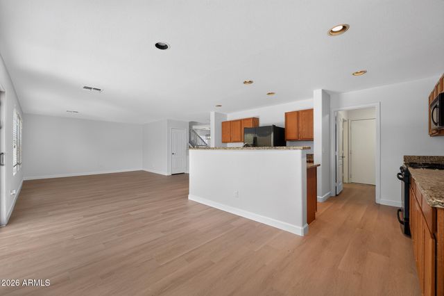 789 E COWBOY COVE Trail, San Tan Valley, AZ 85143