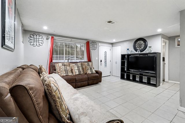 4734 White Oak Trail, Stone Mountain, GA 30088