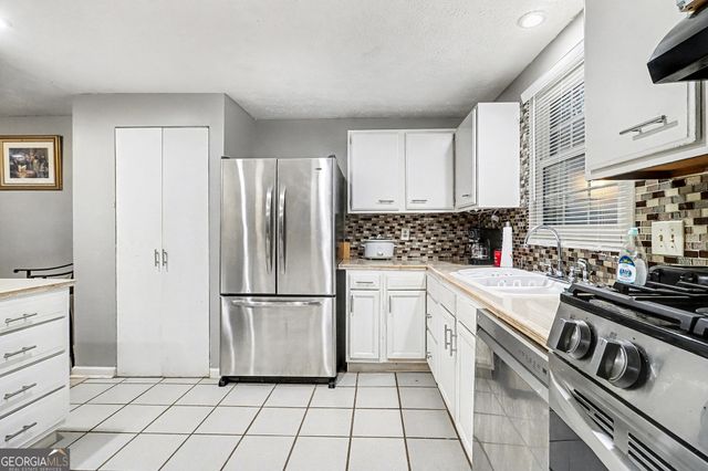 4734 White Oak Trail, Stone Mountain, GA 30088