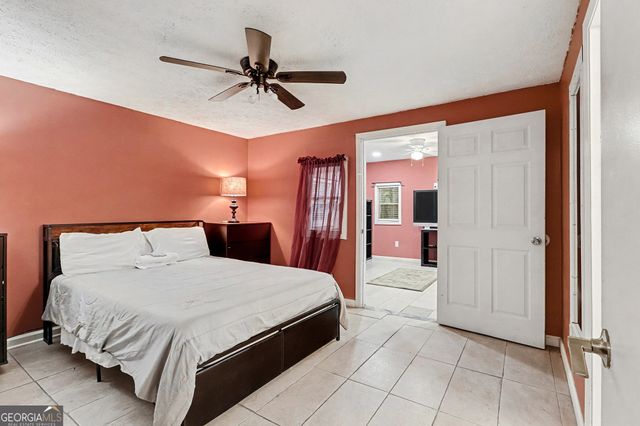 4734 White Oak Trail, Stone Mountain, GA 30088