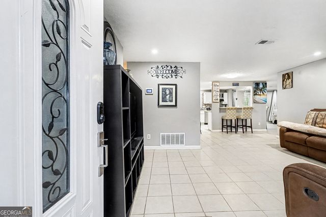 4734 White Oak Trail, Stone Mountain, GA 30088