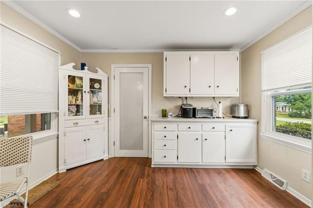 707 Impala Avenue, High Point, NC 27265