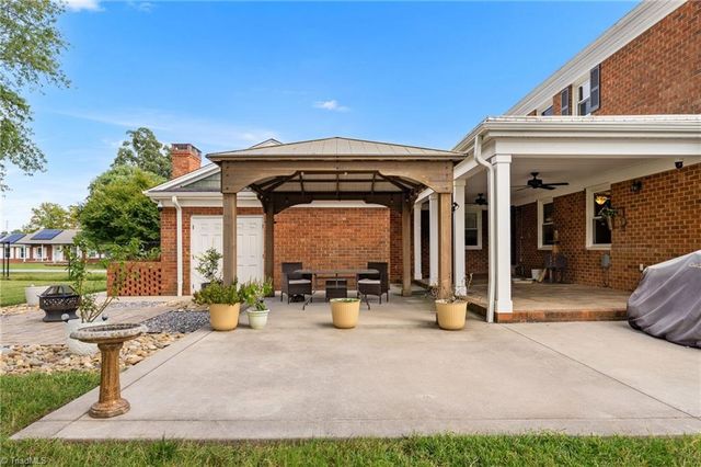 707 Impala Avenue, High Point, NC 27265