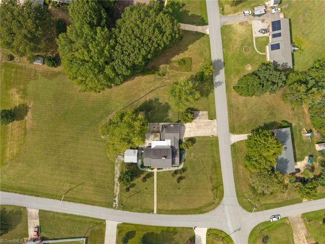 707 Impala Avenue, High Point, NC 27265