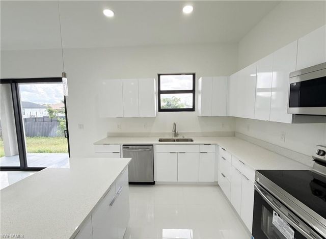 2325 NW 37th PL, Cape Coral, FL 33993