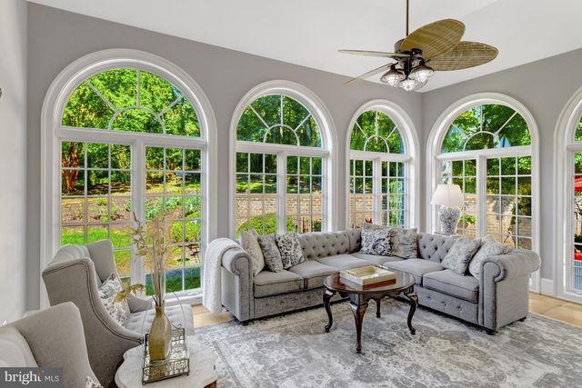 841 LEIGH MILL ROAD, Great Falls, VA 22066