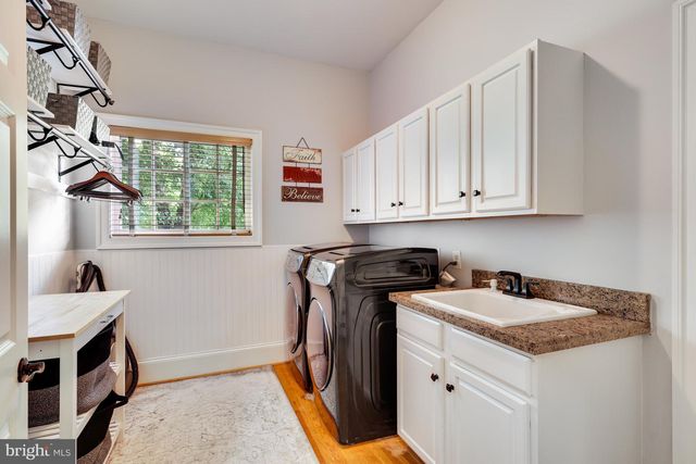 841 LEIGH MILL ROAD, Great Falls, VA 22066