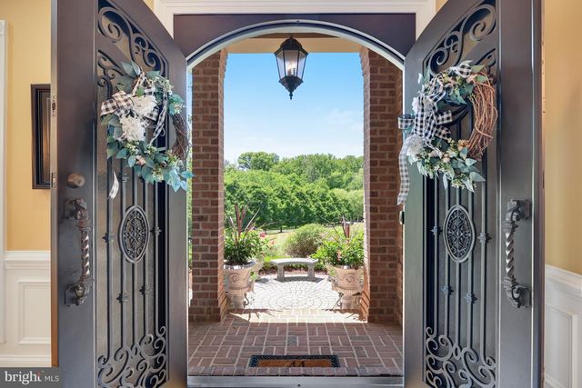 841 LEIGH MILL ROAD, Great Falls, VA 22066