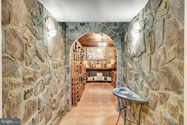 841 LEIGH MILL ROAD, Great Falls, VA 22066